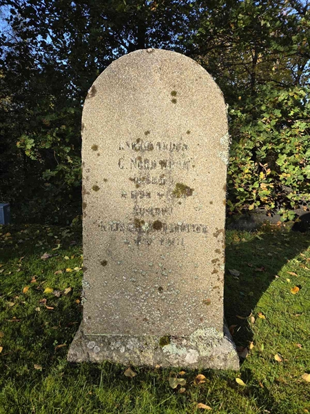 Grave number: Ö A A    26-27
