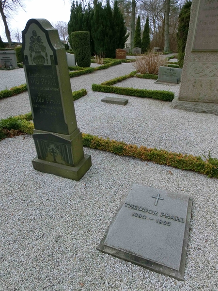 Grave number: LB F 140-141