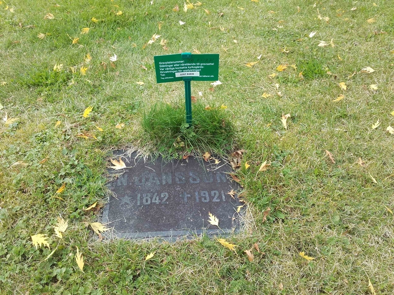 Grave number: JÄ 07   272