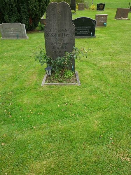 Grave number: VI K    71, 72