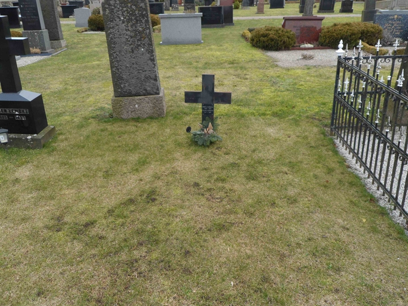 Grave number: VK D     7