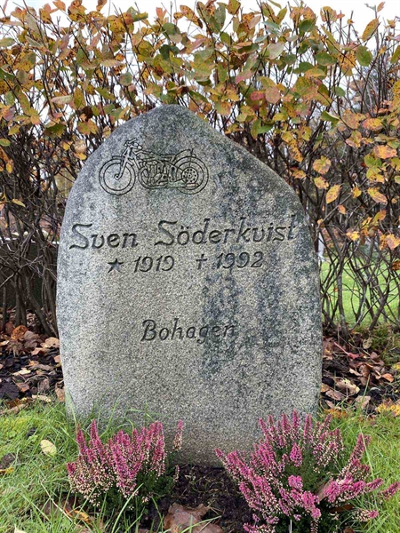 Grave number: 1 22     U9