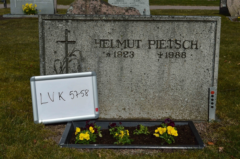 Grave number: LV K    57, 58