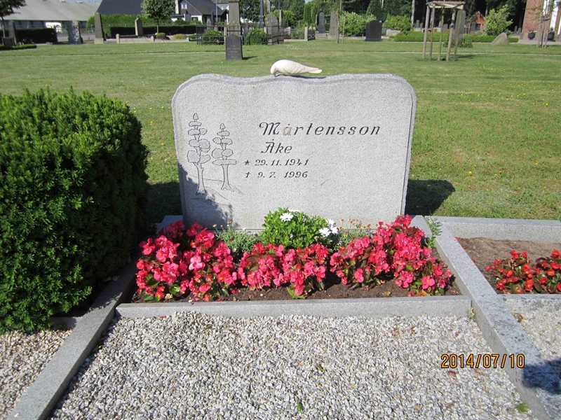 Grave number: 8 D   168