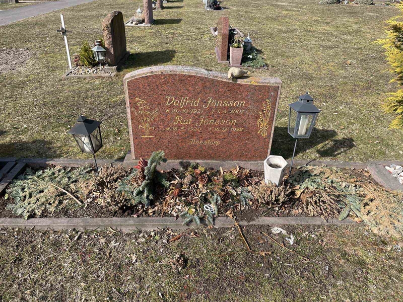 Grave number: VV 1   497, 498