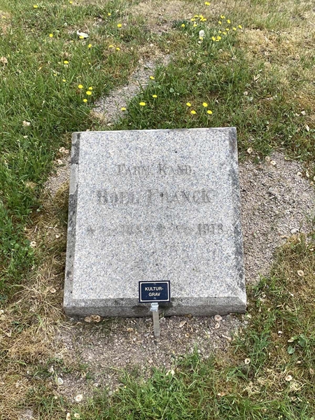 Grave number: 1 07    43