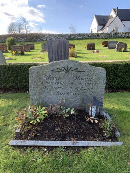 Grave number: SÖ L   250, 251