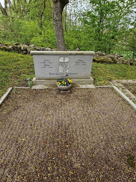 Grave number: 01 C   30