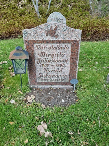 Gravnummer: 1 02  521
