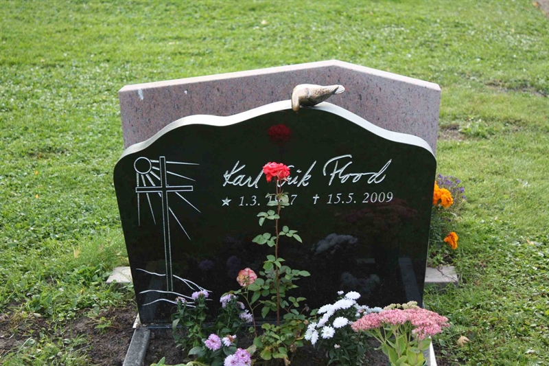 Grave number: 1 K L   48