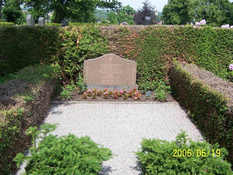 Grave number: 1 1 B     2