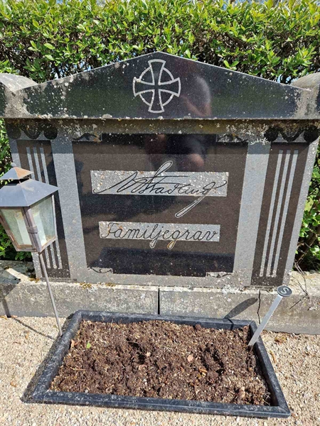 Grave number: 501 21 4019-4022