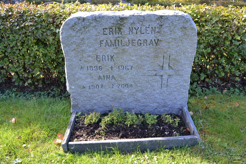 Grave number: 4 I   336