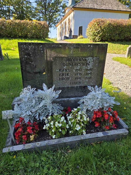 Grave number: T A E   964