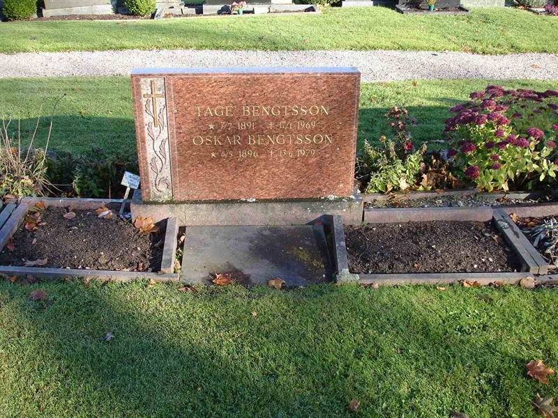 Grave number: FG R     5, 6