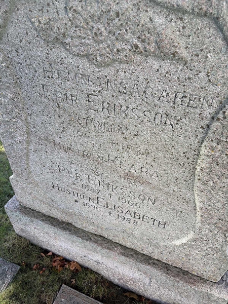 Grave number: H 1    94