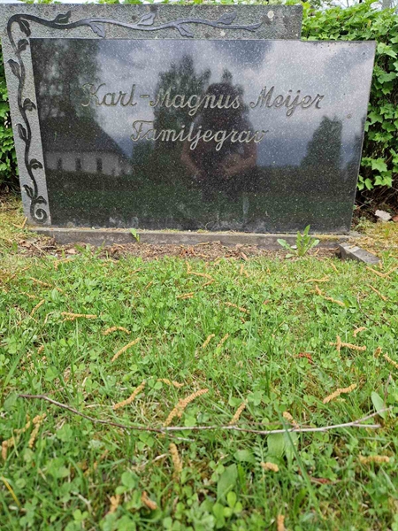 Hautatunnus: 502 12 1405-1406