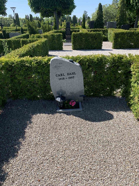 Grave number: NK V    50
