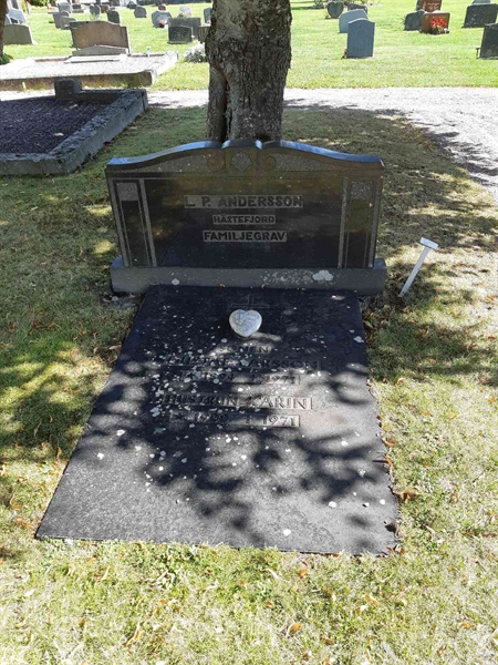 Grave number: Fr 1 105-106