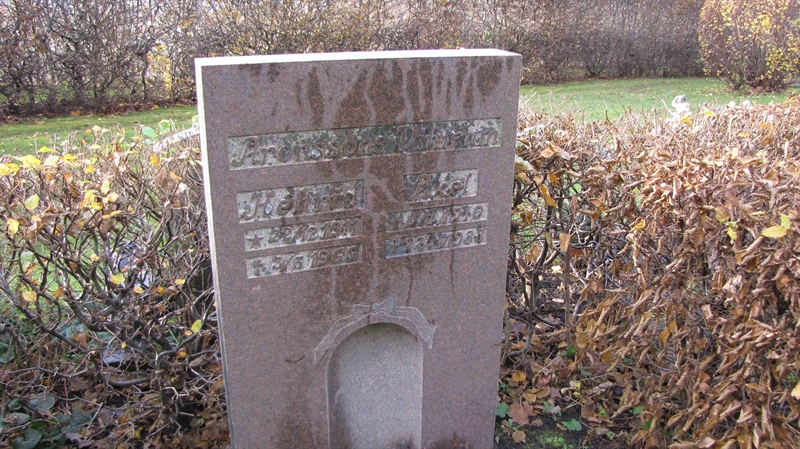 Grave number: HN EKEN   345, 346