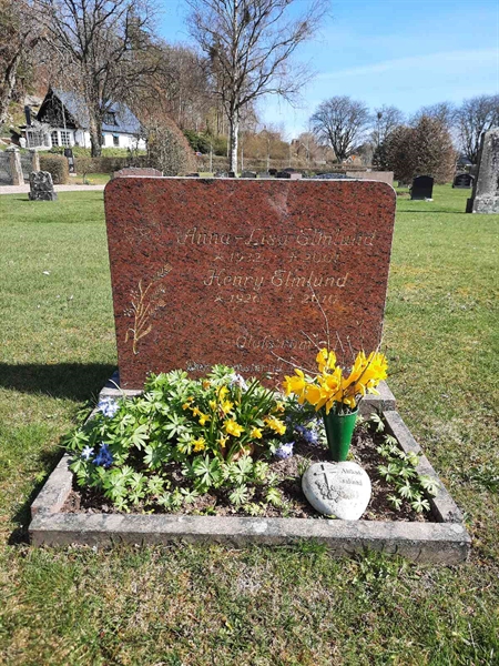 Grave number: VN A    27-28