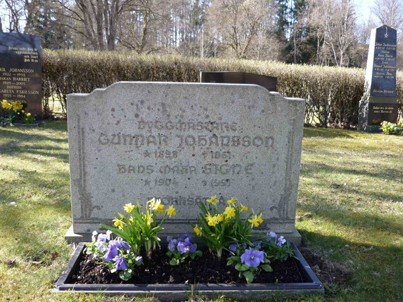 Grave number: ÖD 04   92, 93, 94, 95