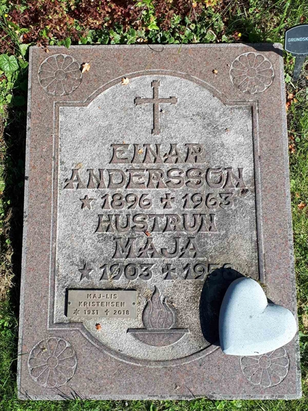 Hautatunnus: NK F G   295