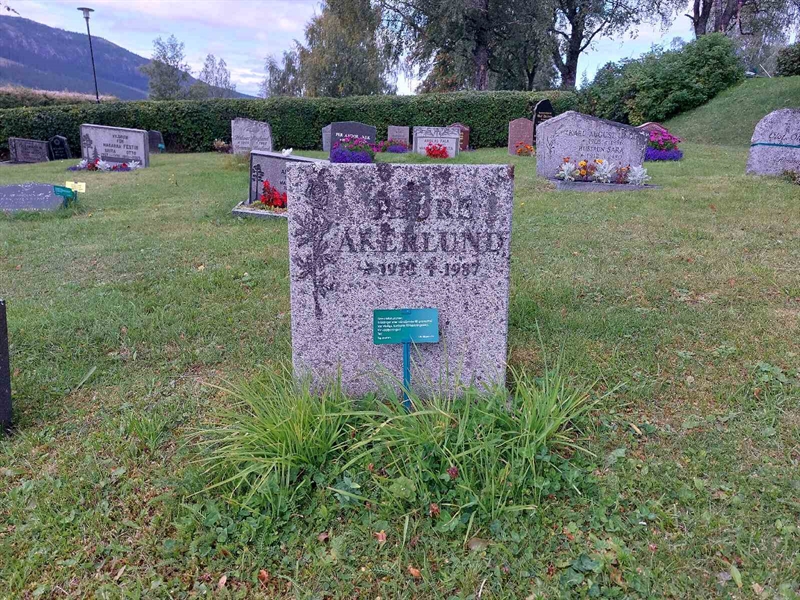 Grave number: K K    62