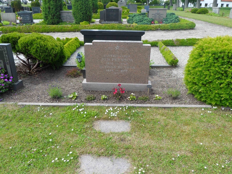 Grave number: ÖV G    19, 20