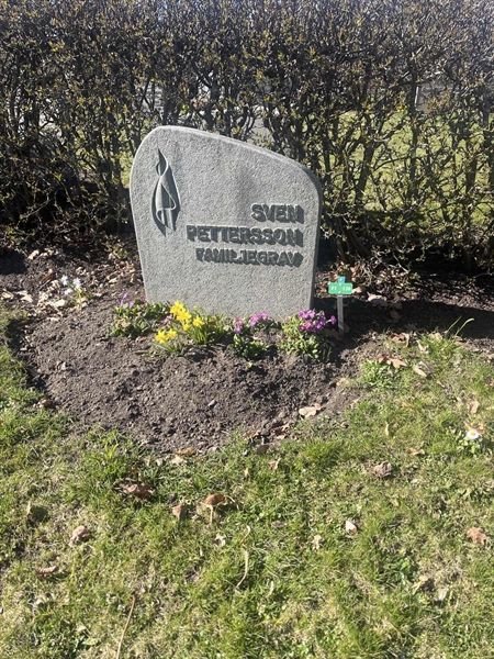 Grave number: 1 3 F1 120