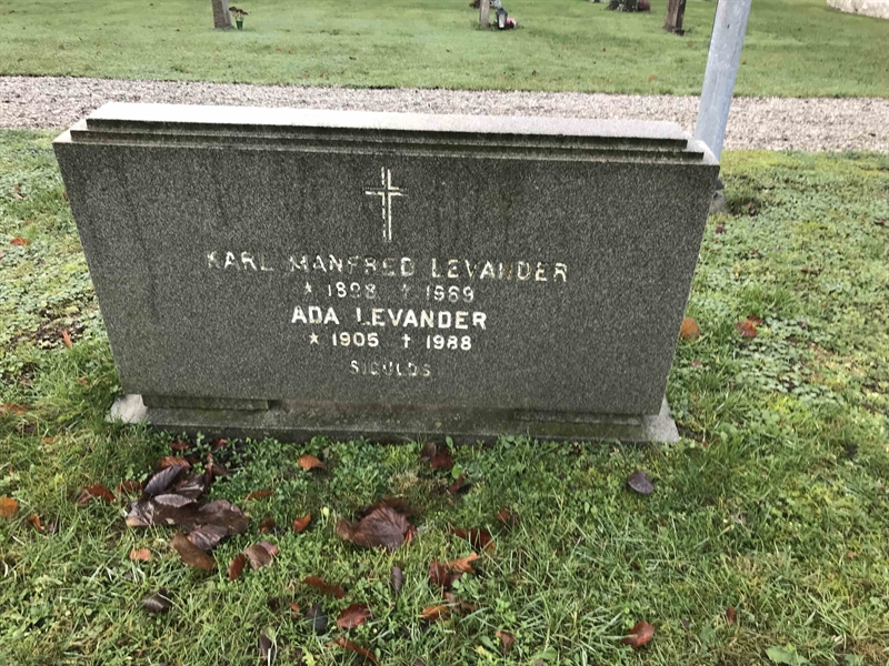 Grave number: L A    29