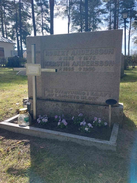 Grave number: SK A5   627-628