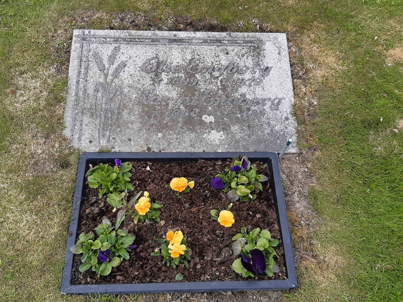 Grave number: KA 07    54