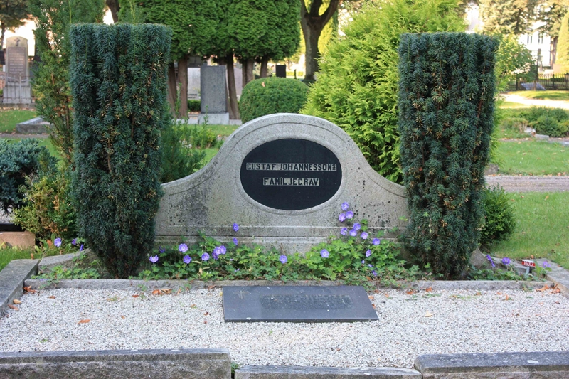 Grave number: Ö 16i     8, 9, 10