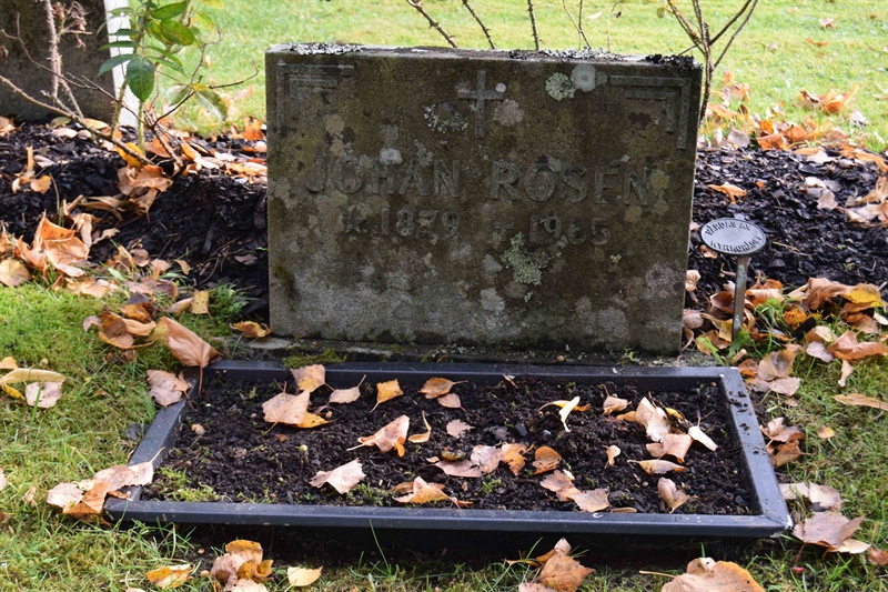 Grave number: 01 18     8