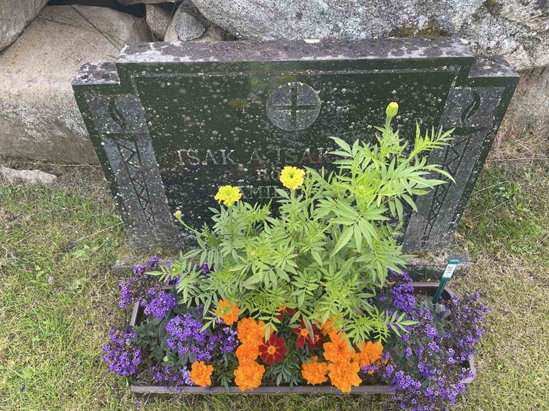 Grave number: 001 1   201