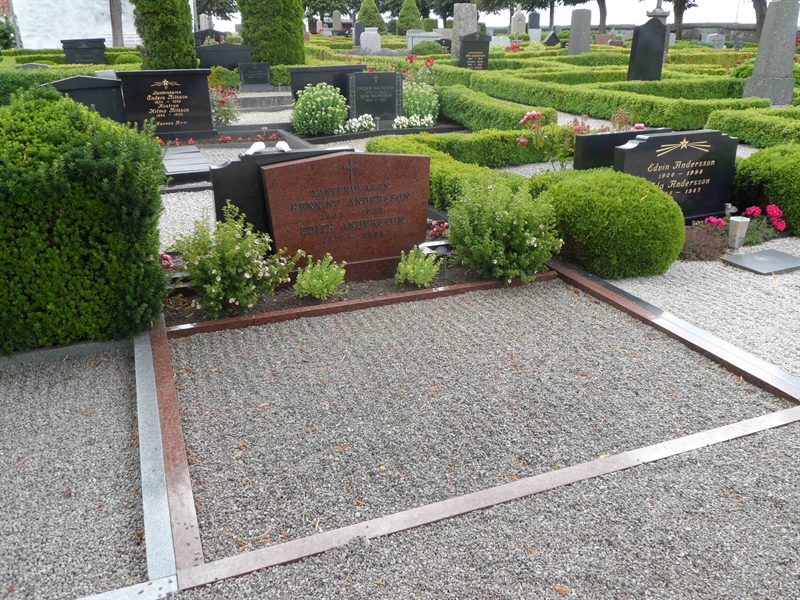 Grave number: HK 4    42