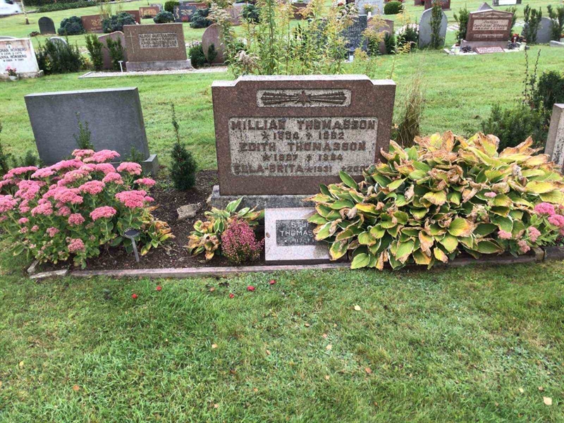 Grave number: 20 F    82-83