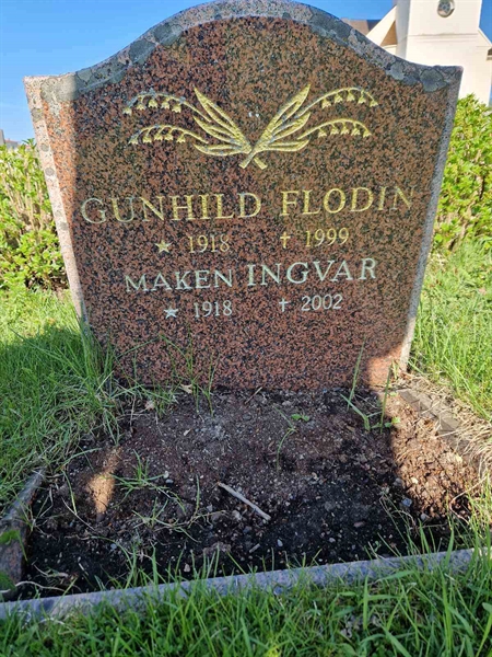 Grave number: 501 14 2729-2730