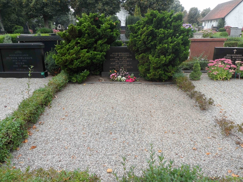Grave number: SK H    89, 90, 91, 92