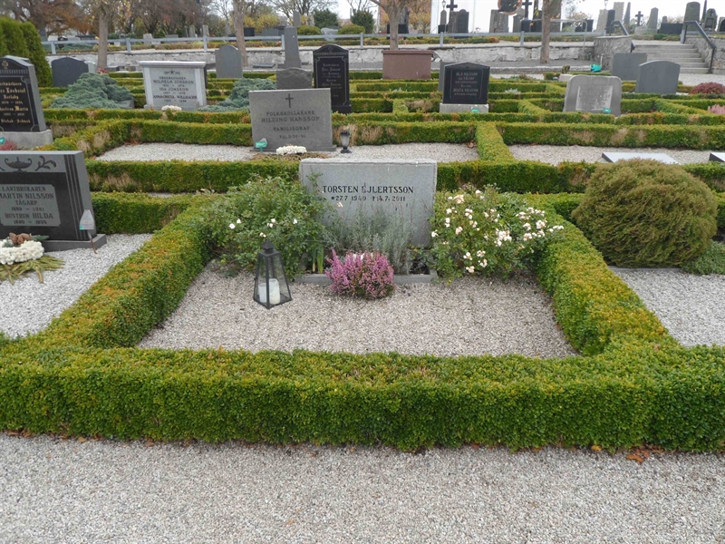 Grave number: ÖTN NMK1    60, 61