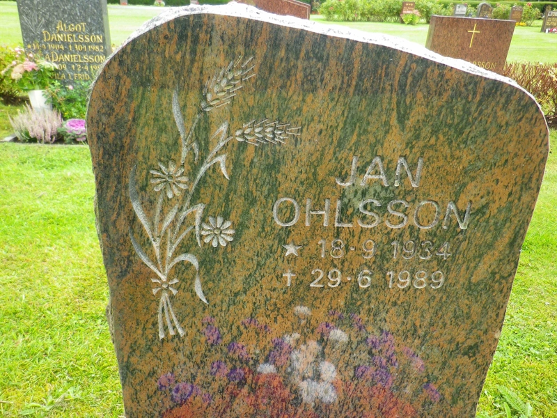 Grave number: OS ÖK   823