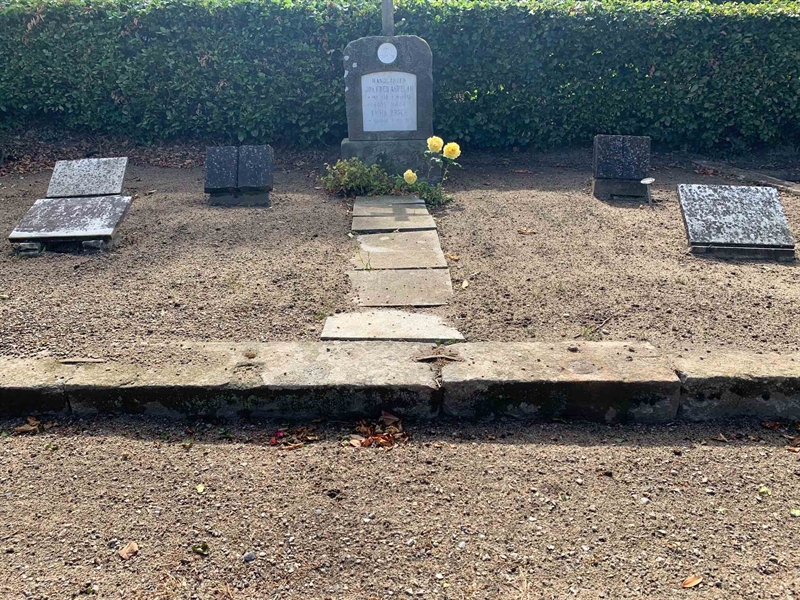 Grave number: SH 66     1