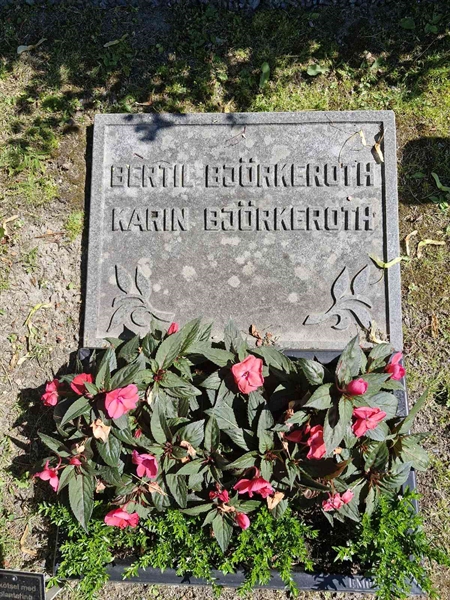 Hautatunnus: 1 URNLU B04