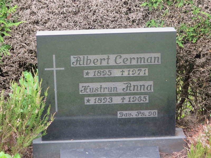 Grave number: HÖB 62    26