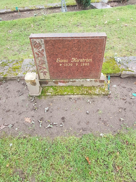 Grave number: ÖB 27    73, 74