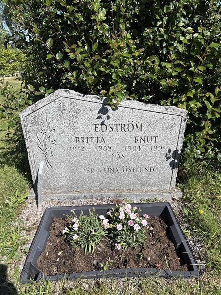 Grave number: 4 G GH    51-52