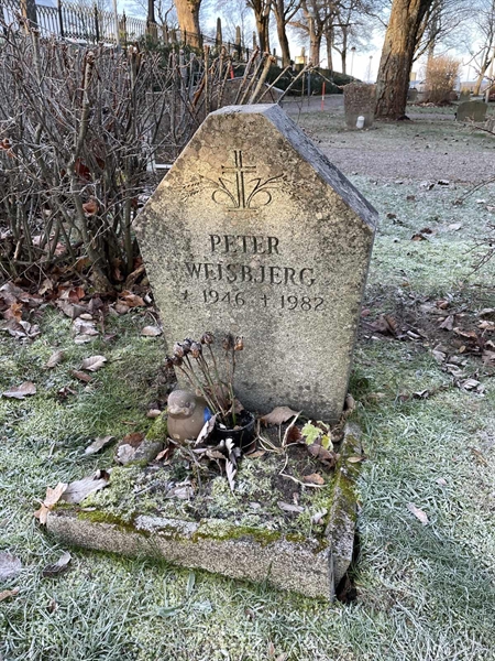 Hautatunnus: H 9    76-77