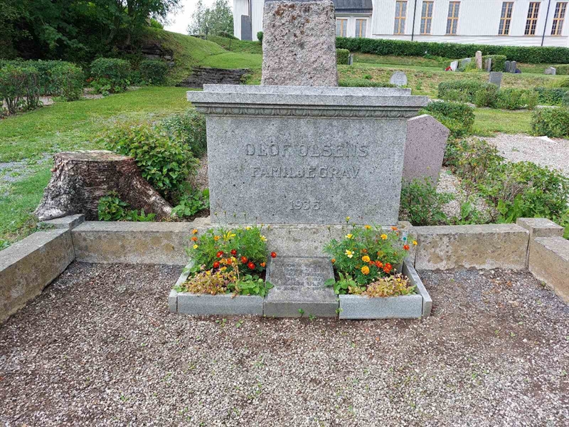 Grave number: FÖ 2    41