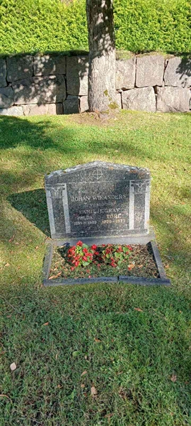 Grave number: 4 A    26-27